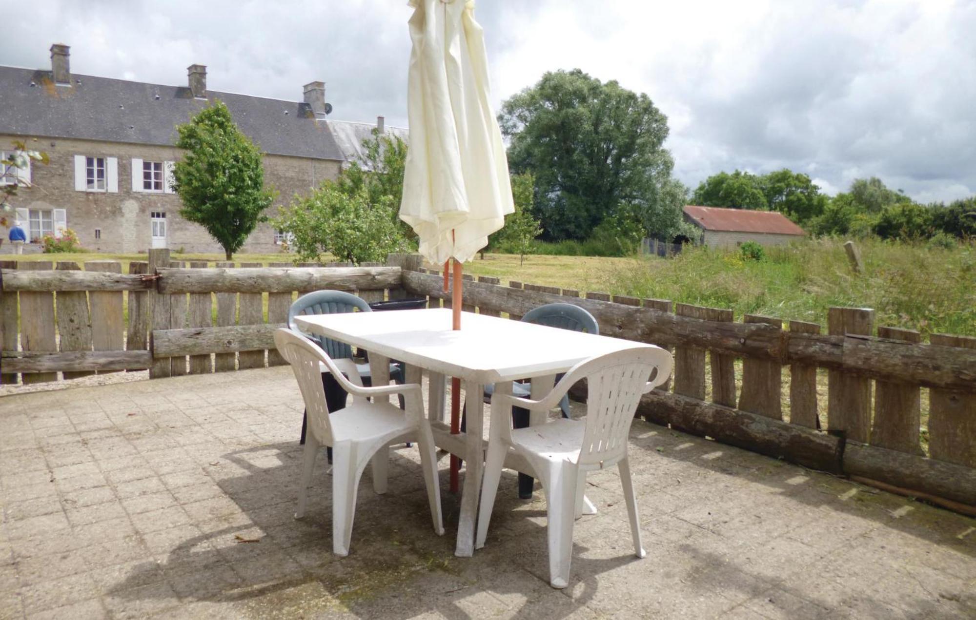 3 Bedroom Cozy Home In Brucheville Carentan-les-Marais エクステリア 写真